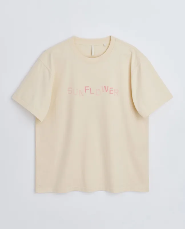EASY LOGO TEE  . OFF WHITE sold by Sunflower