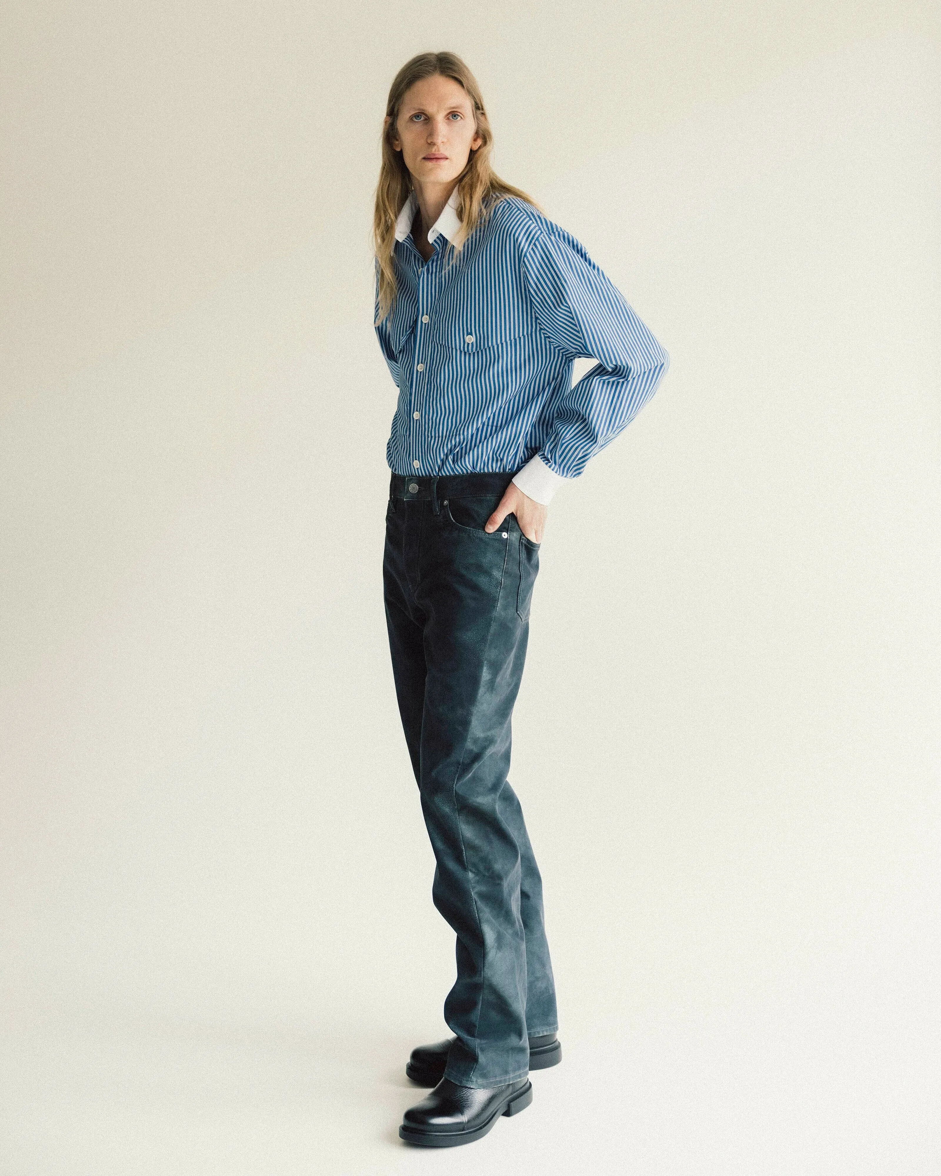 STRAIGHT TWIST NUBUK NAVY WASHED sold by Sunflower product image thumbnail 2