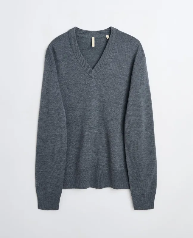 Moon V-neck made by Sunflower