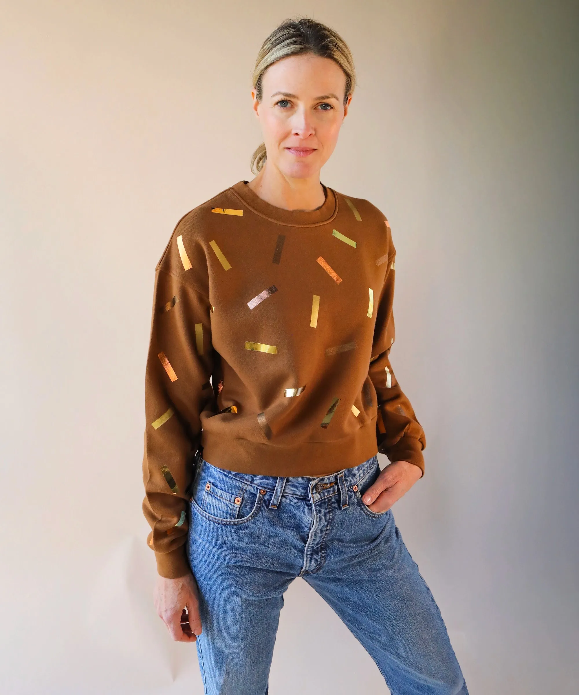 Confetti Laine Sweatshirt | Golden Sepia sold by OKAYOK product image thumbnail 4