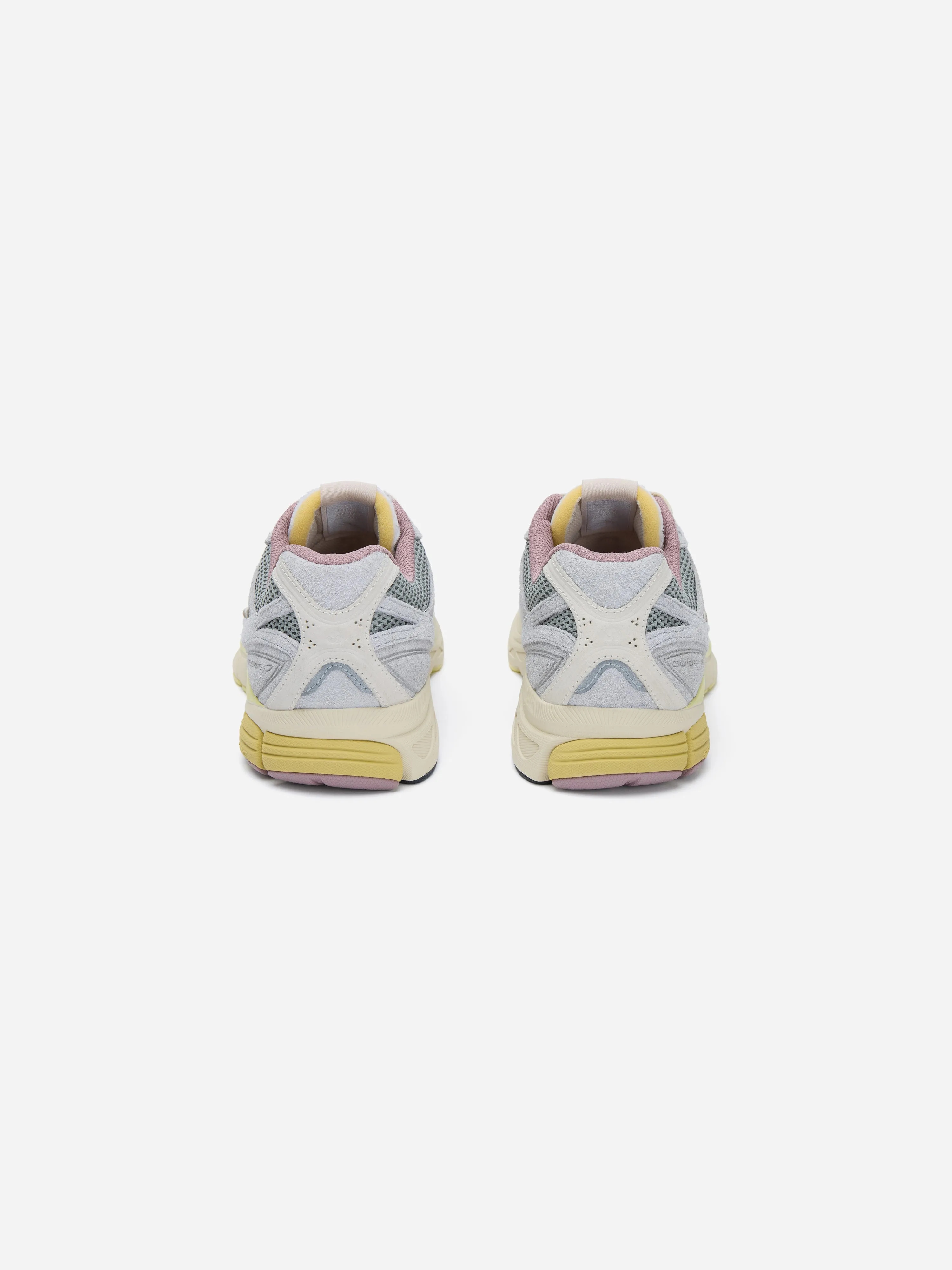 Saucony for 3sixteen ~ Guide v7.3s - Graphite sold by 3sixteen product image thumbnail 3