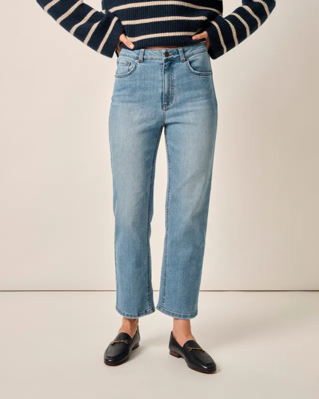 Savanah Light Everyday Wash Jean made by Johnnie-O