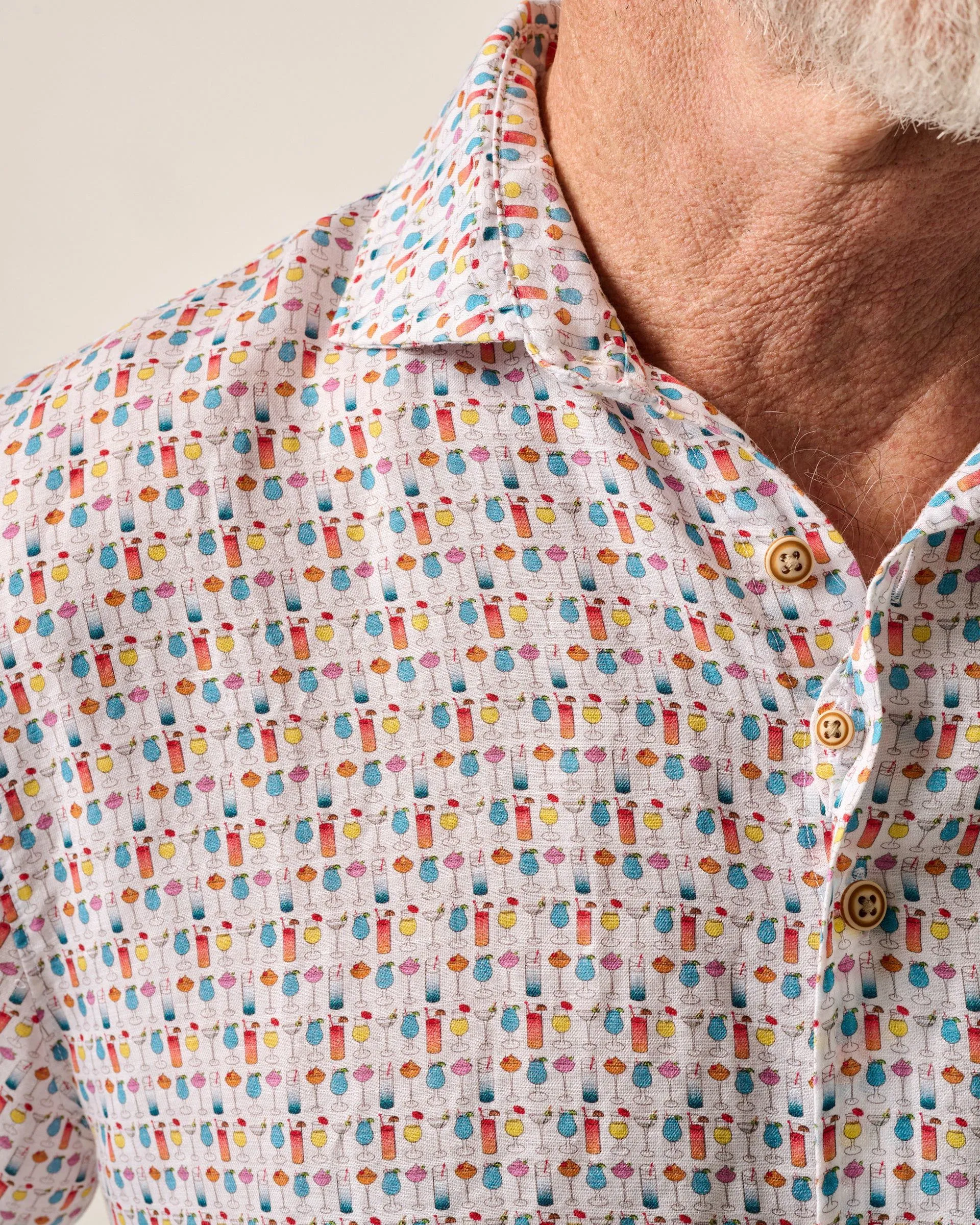 Short Sleeve Hangin' Out Linen Button Down Shirt - 5 O' Clock Somewhere sold by Johnnie-O product image thumbnail 2