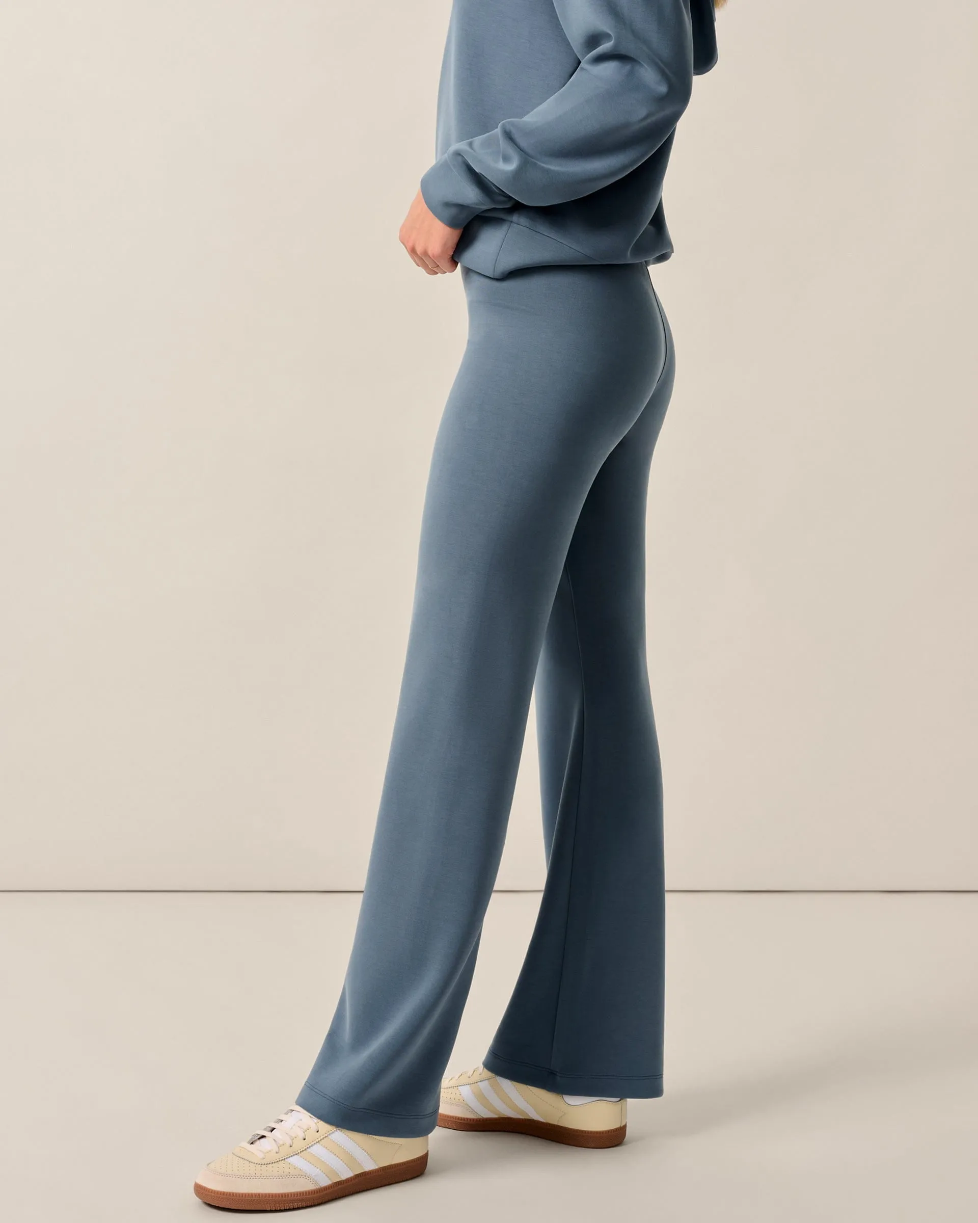 Solange Flared Leg Sweatpant sold by Johnnie-O product image thumbnail 4