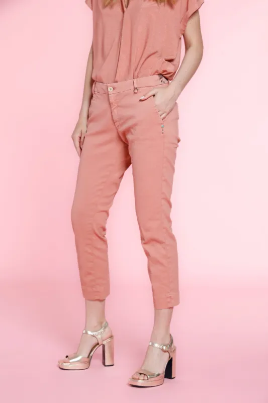 Jaqueline Capri woman chino pants in cotton and tencel curvy sold by Mason's