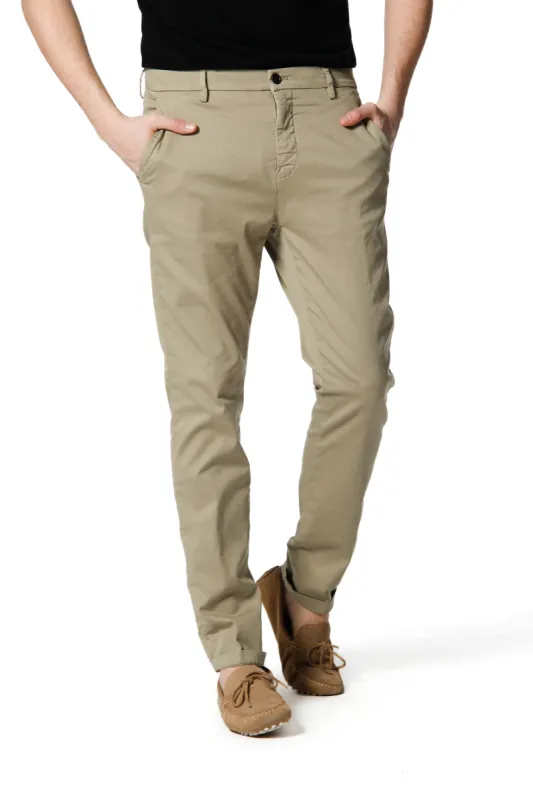 Osaka Style man chino pants in cotton and tencel carrot sold by Mason's