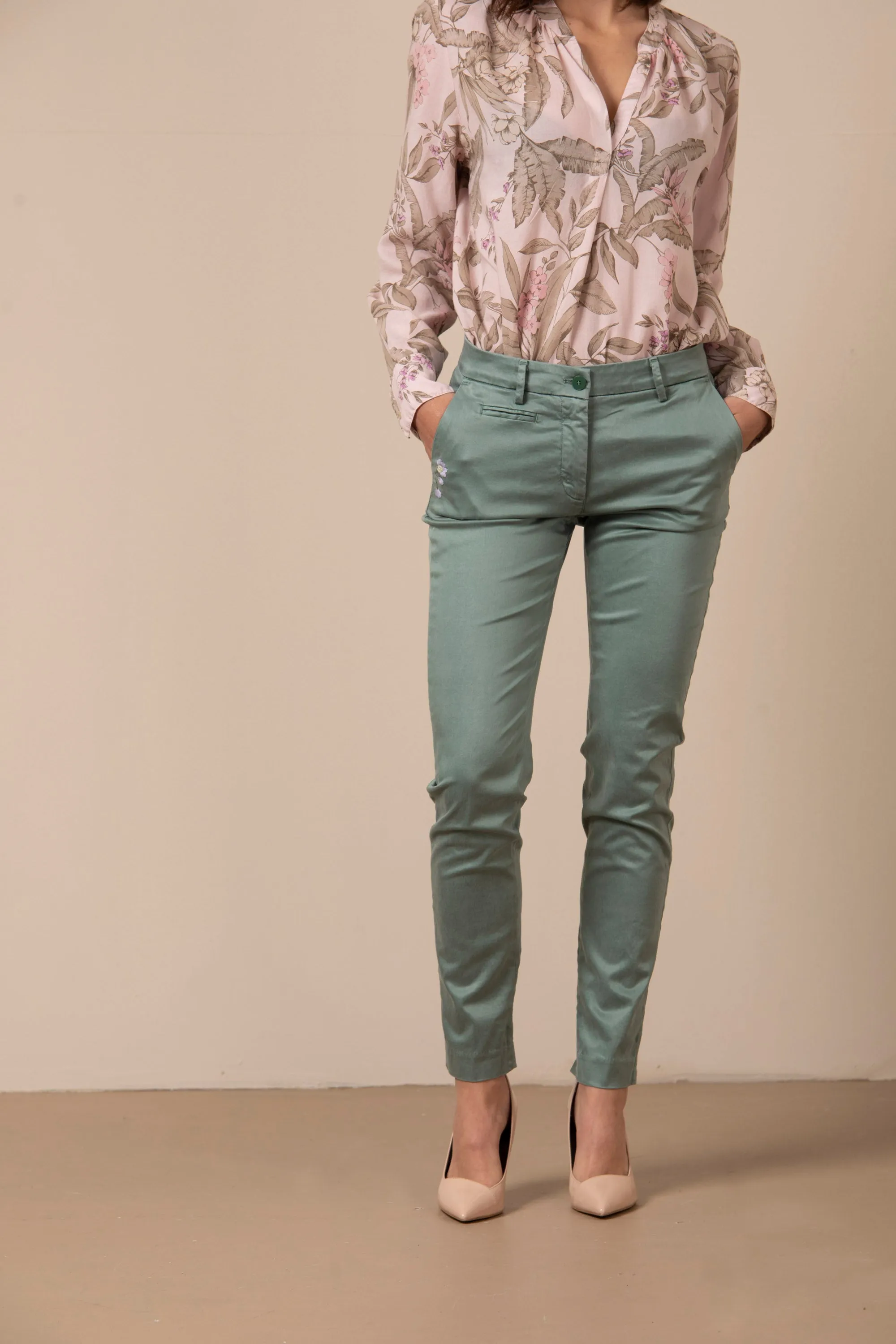 New York Slim woman chino pants in stretch satin with embroidery slim sold by Mason's