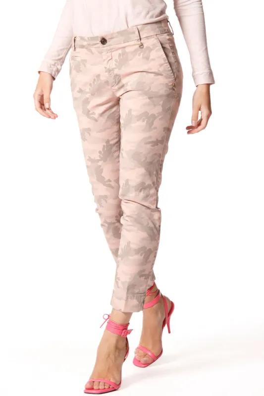 Jaqueline Capri woman chino pants in camouflage cotton curvy ① sold by Mason's
