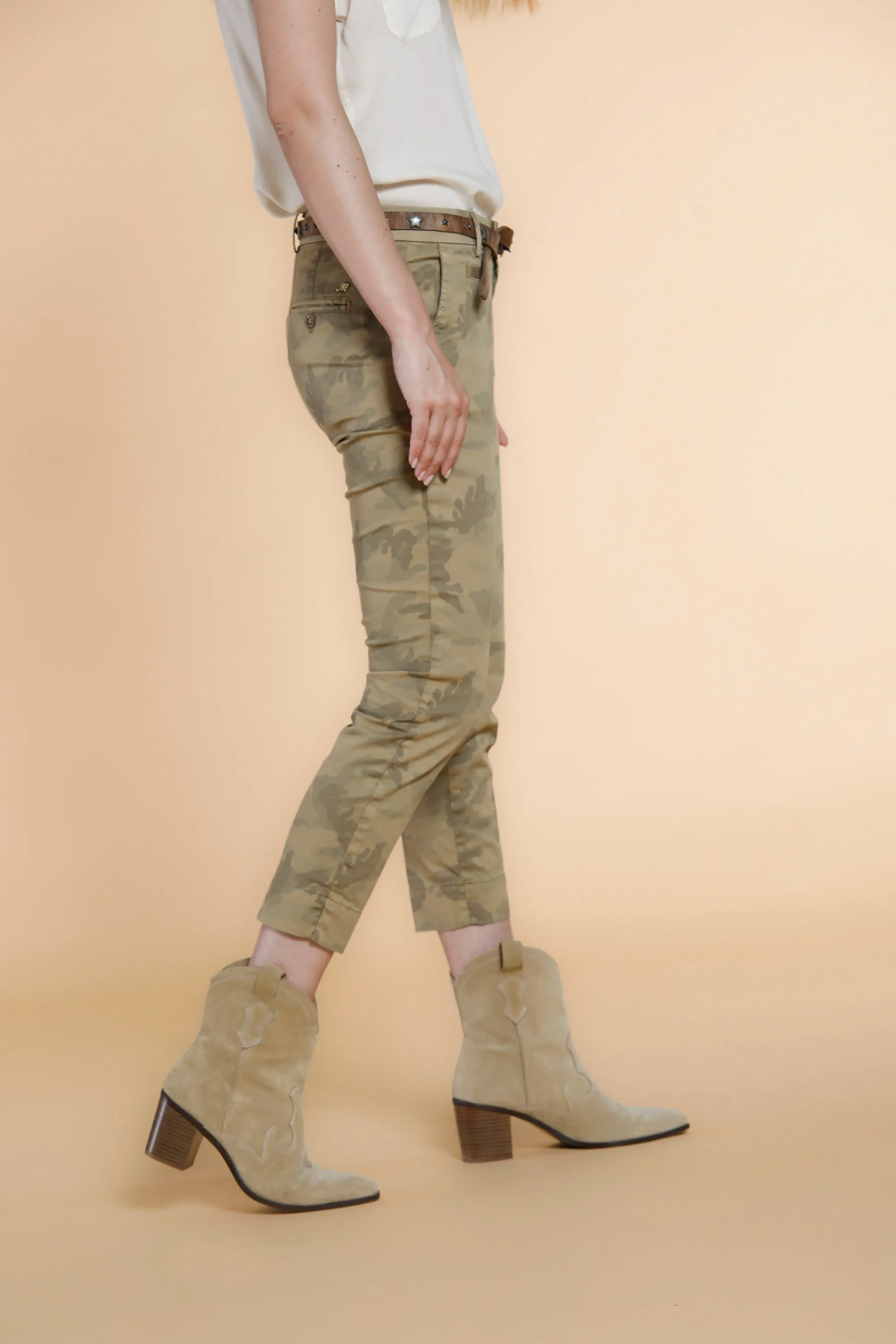 Jaqueline Capri woman chino pants in camouflage cotton curvy ① sold by Mason's product image thumbnail 3