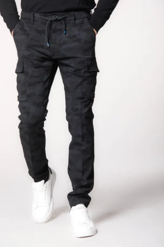 Chile Athleisure man camouflage print cargo pants carrot sold by Mason's