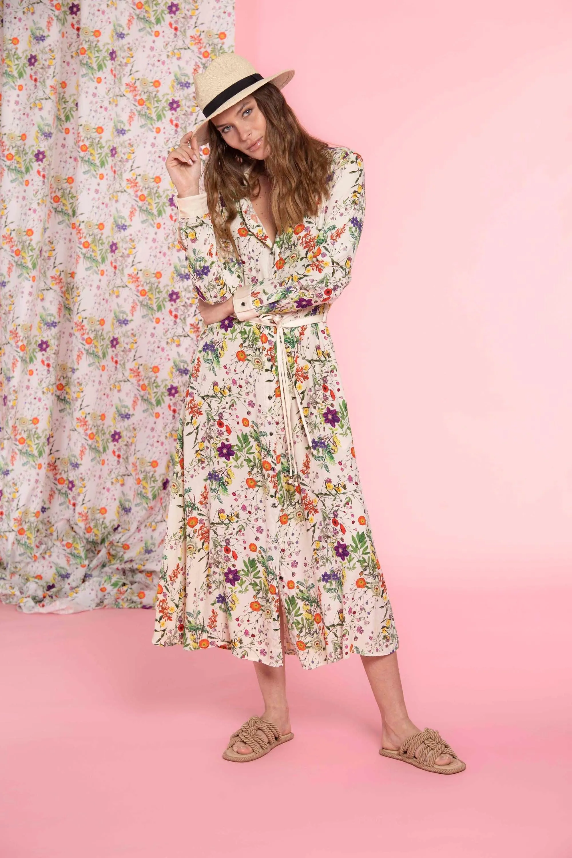 Nicole Dress woman long dress in popelin with flower pattern and belt sold by Mason's product image thumbnail 2