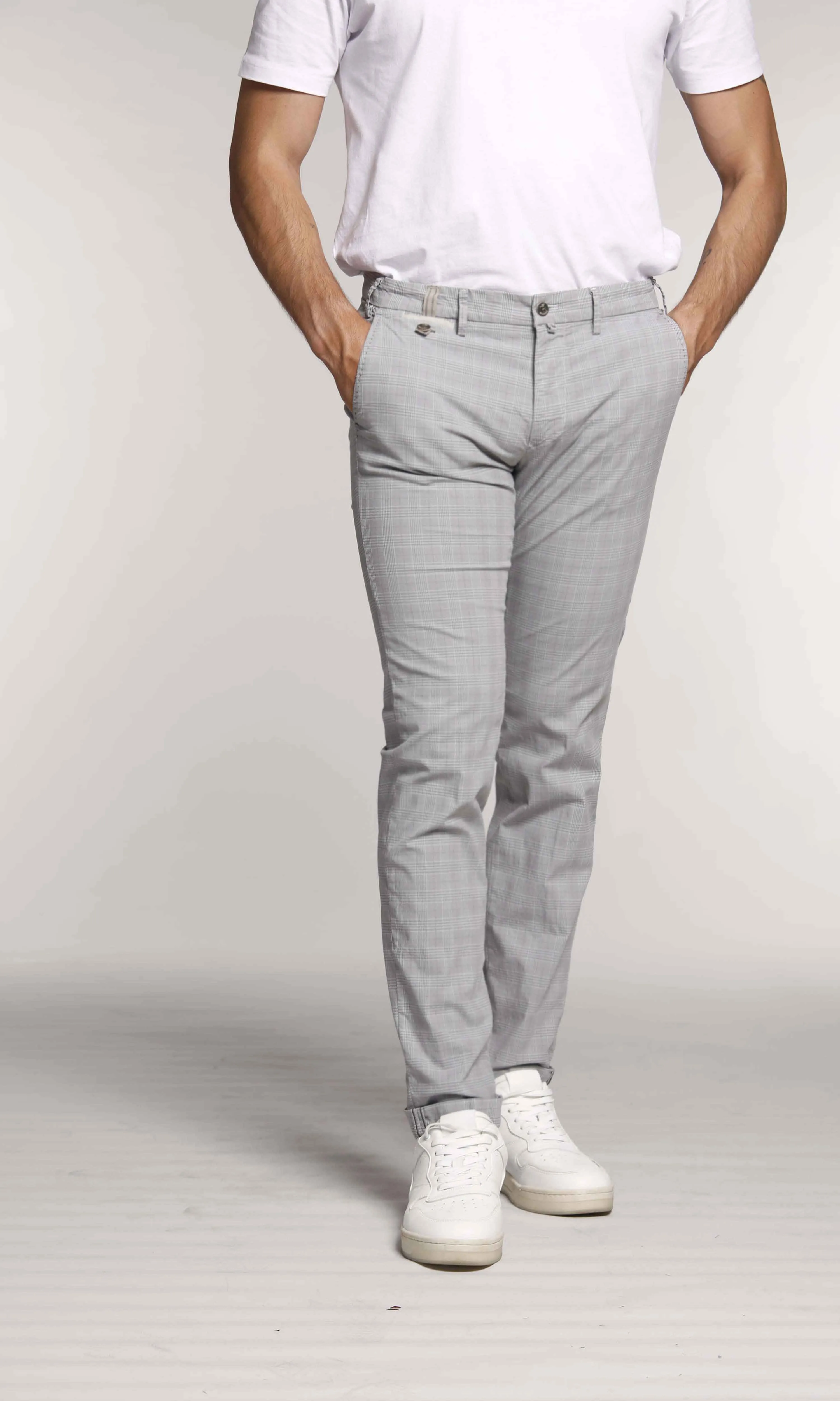Torino Prestige man chino pants in cotton and tencel with wales pattern slim sold by Mason's