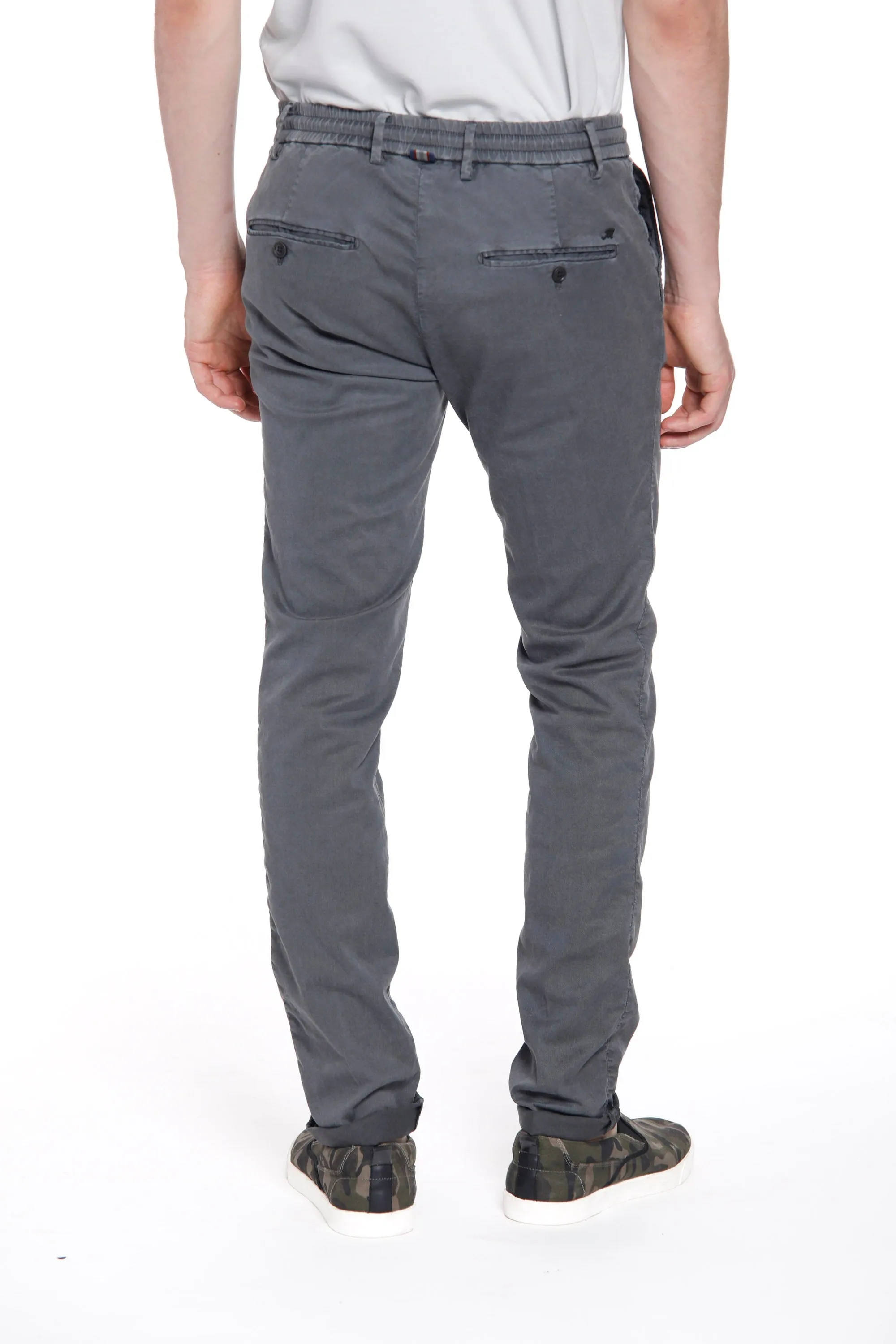 Milano Jogger man chino pants in cotton and tencel extra slim sold by Mason's product image thumbnail 3