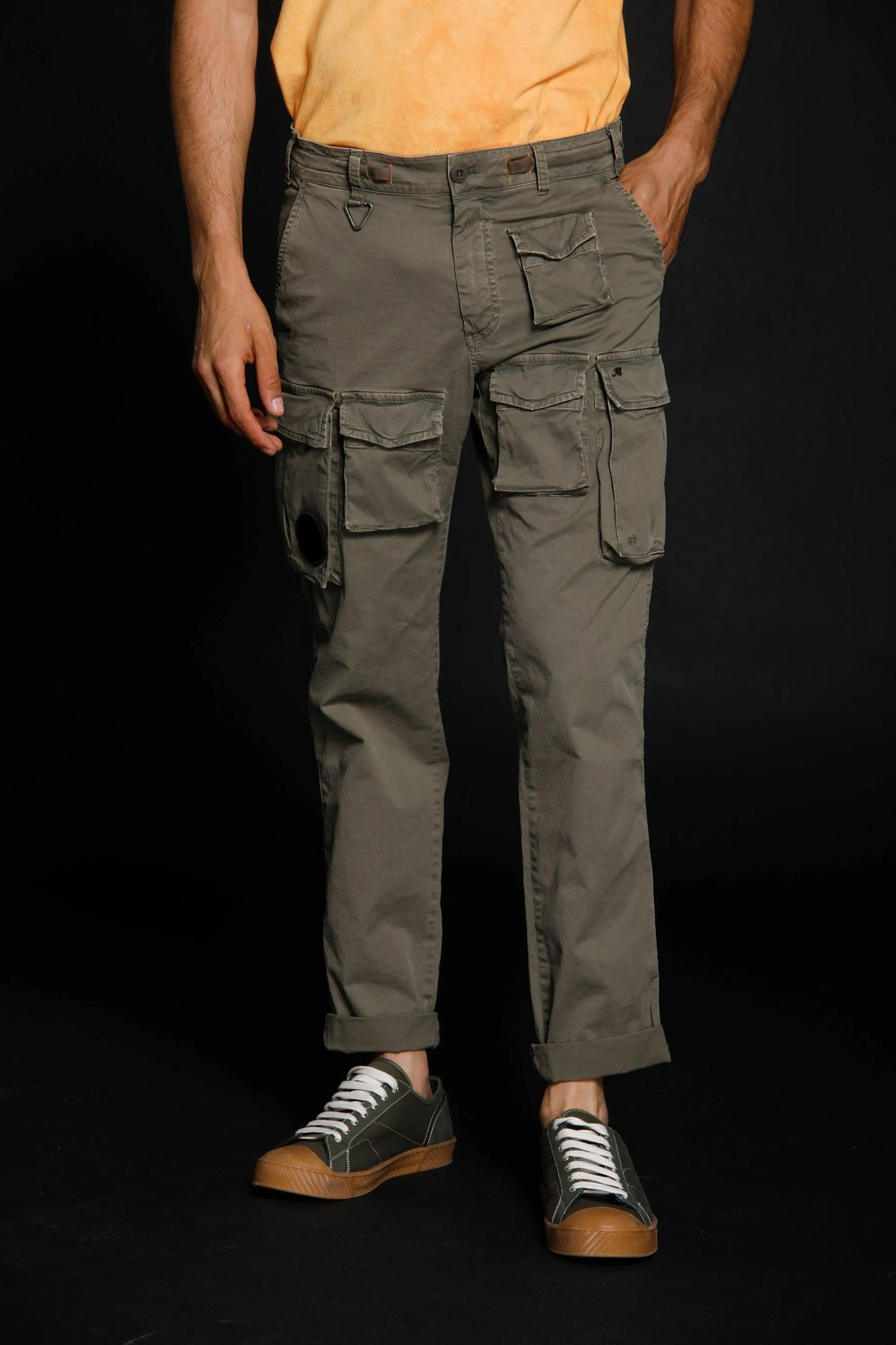 New snake man cargo pants in stretch cotton Logo edition carrot fit sold by Mason's