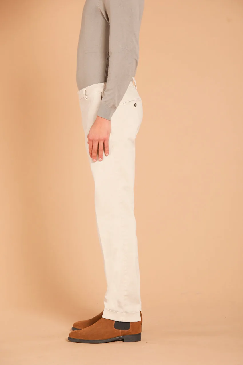 New York Times men's chino pants in gabardine with tailoring details regular fit sold by Mason's product image thumbnail 3