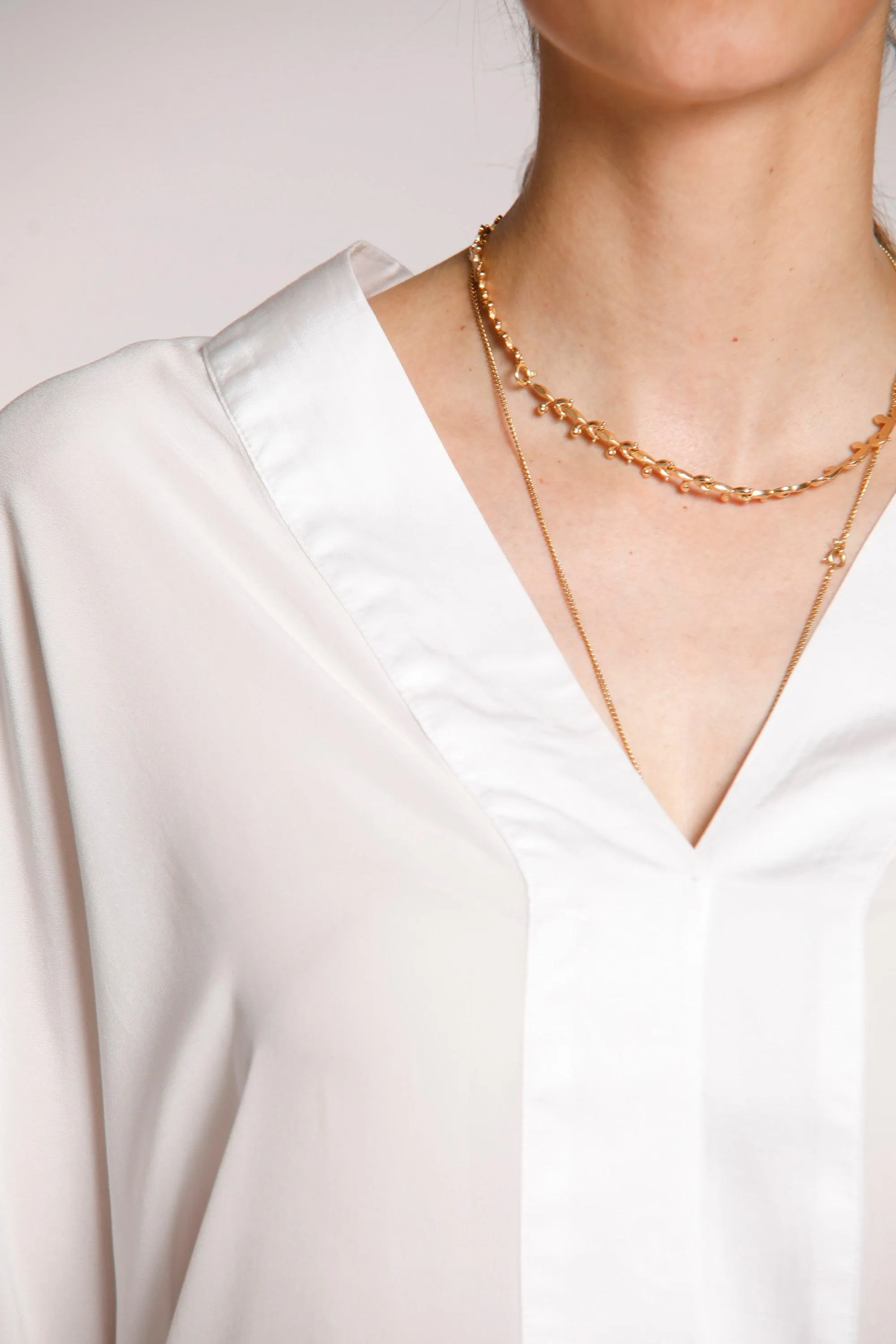 Sandra woman shirt in viscose with V-neck and wide sleeves sold by Mason's product image thumbnail 2