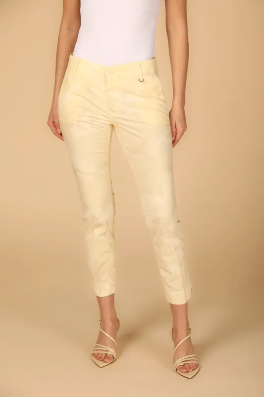 Jaqueline Curvie women's capri chino pants in tencel camouflage curvy sold by Mason's