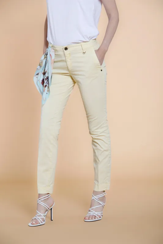 Jaqueline Archivio woman chino pants in stretch cotton icon washes curvy sold by Mason's