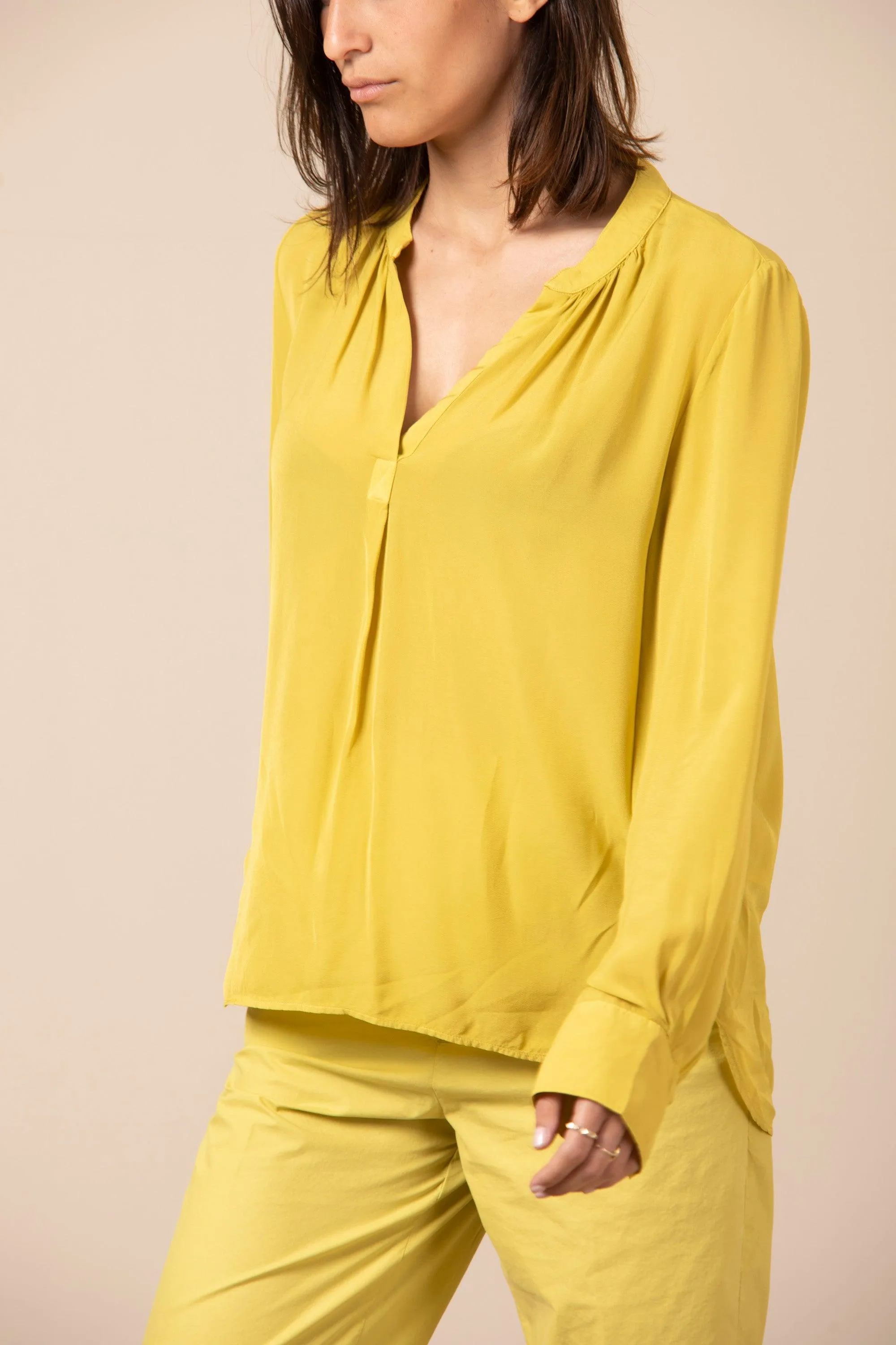 Adele woman shirt in viscose with long sleeves sold by Mason's