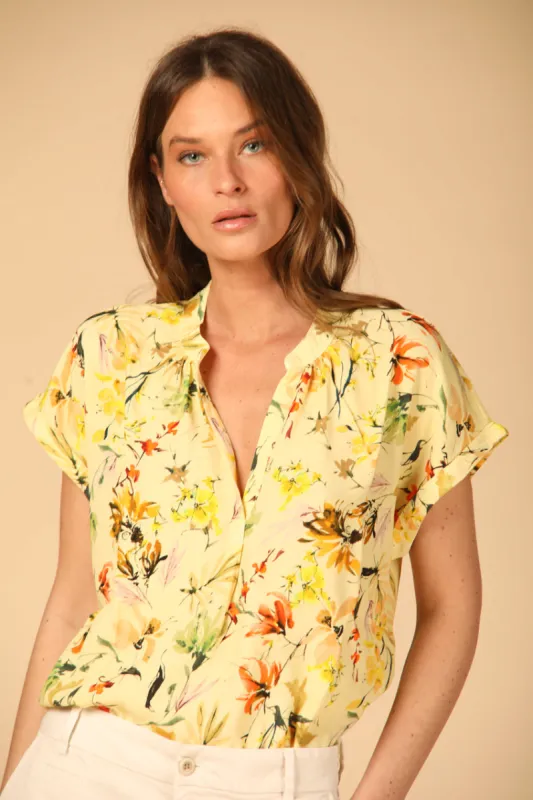 Adele MM woman's short sleeve shirt in viscose with wildflower pattern sold by Mason's