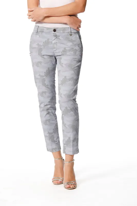 Jaqueline Capri woman chino pants in camouflage cotton curvy ① sold by Mason's