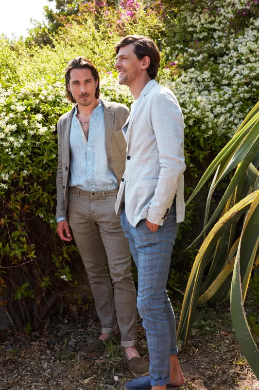 Torino Style man chino pants in linen and cotton with micro wales pattern slim sold by Mason's