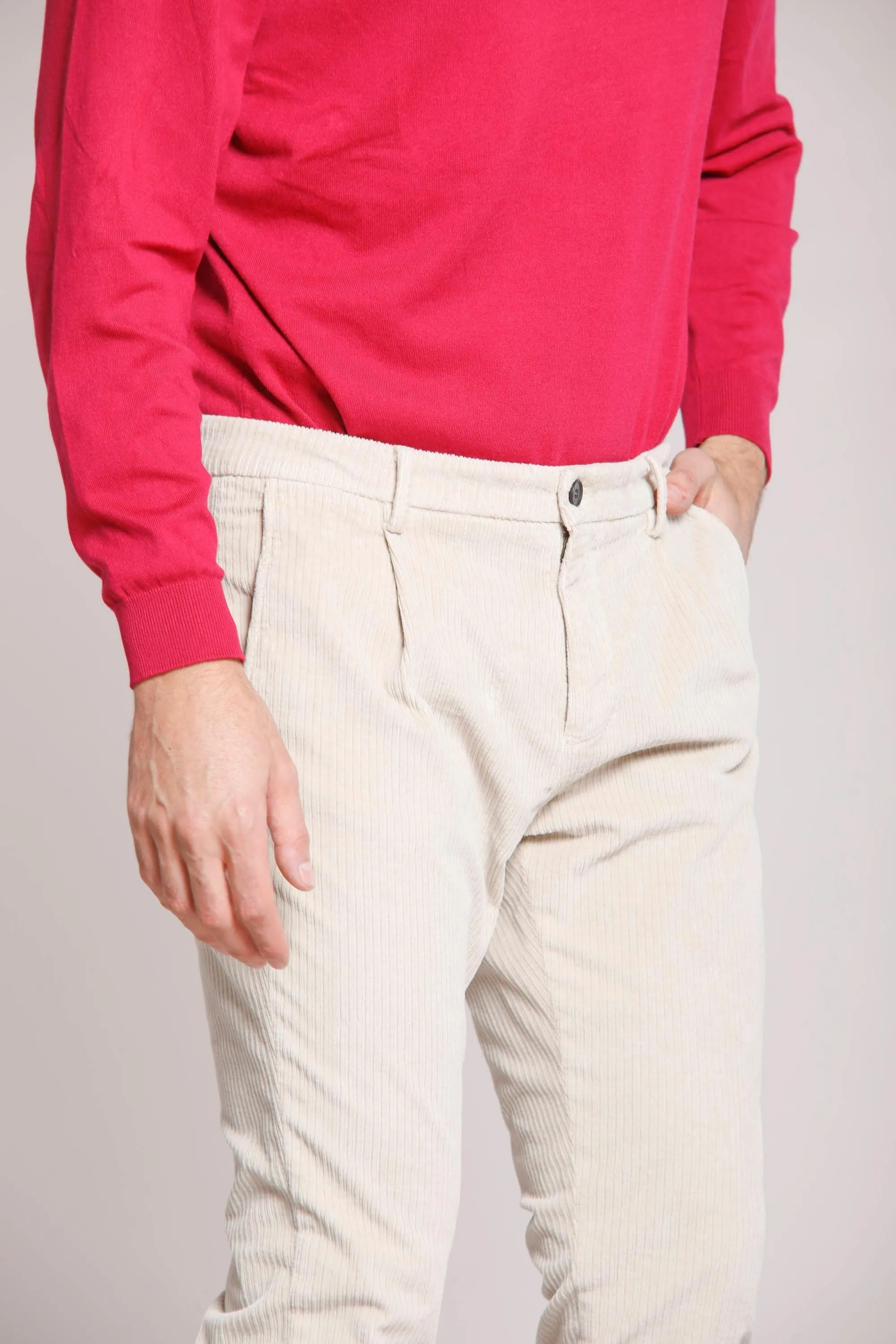 Osaka 1 Pinces man velvet chino pant costa france carrot sold by Mason's product image thumbnail 2