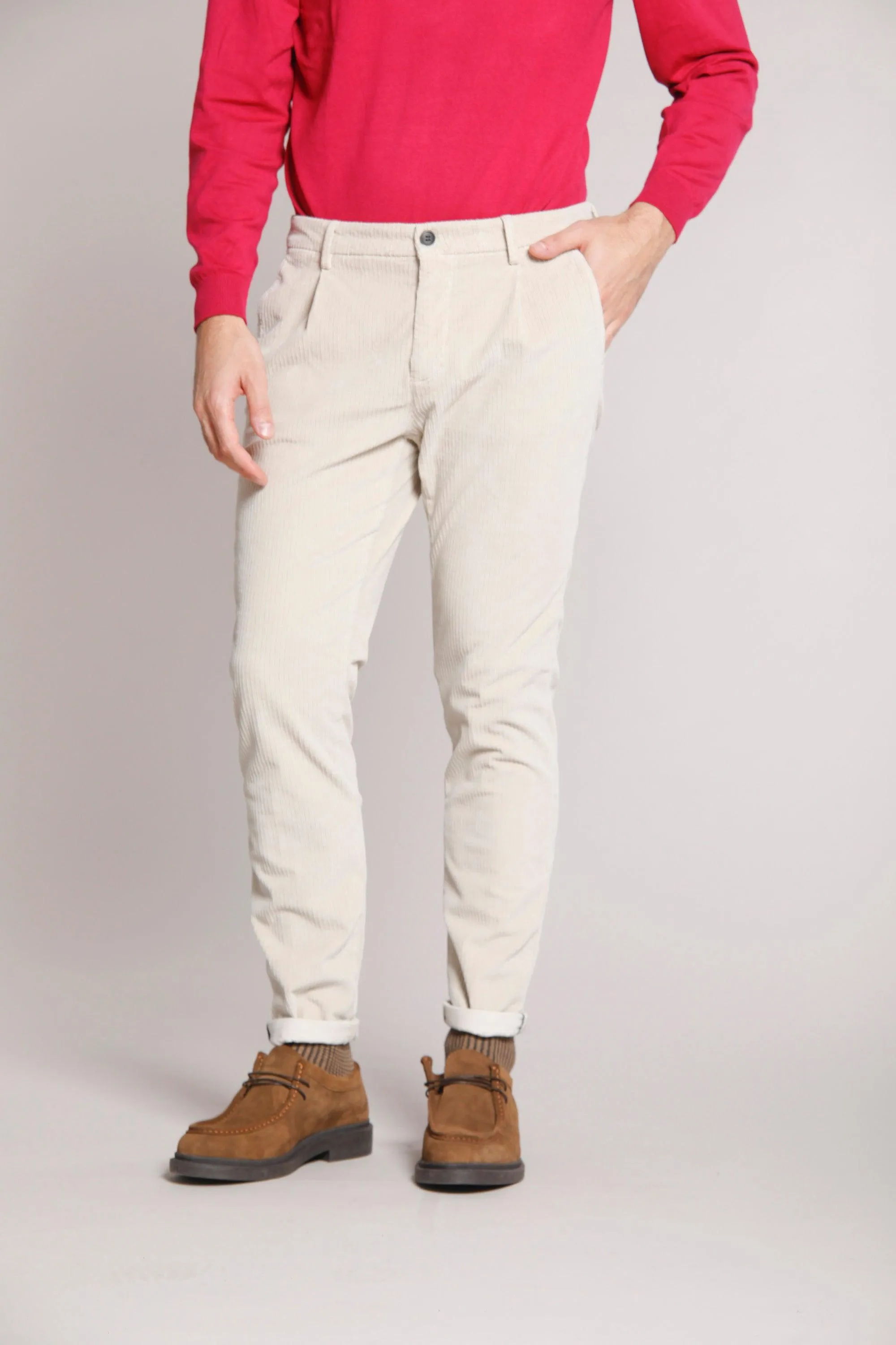 Osaka 1 Pinces man velvet chino pant costa france carrot sold by Mason's