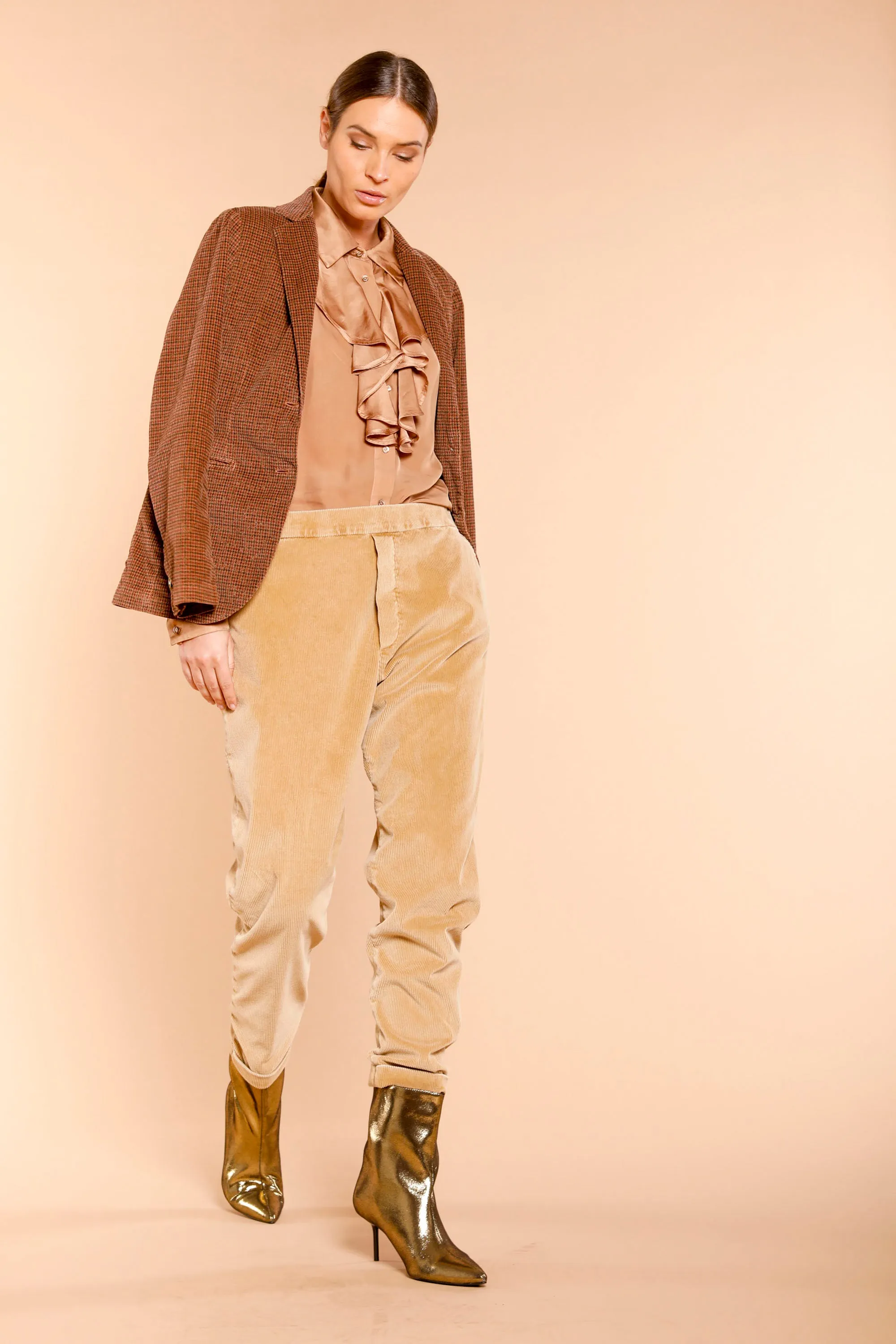 Malibu Jogger City woman corduroy chino pants relaxed sold by Mason's product image thumbnail 2