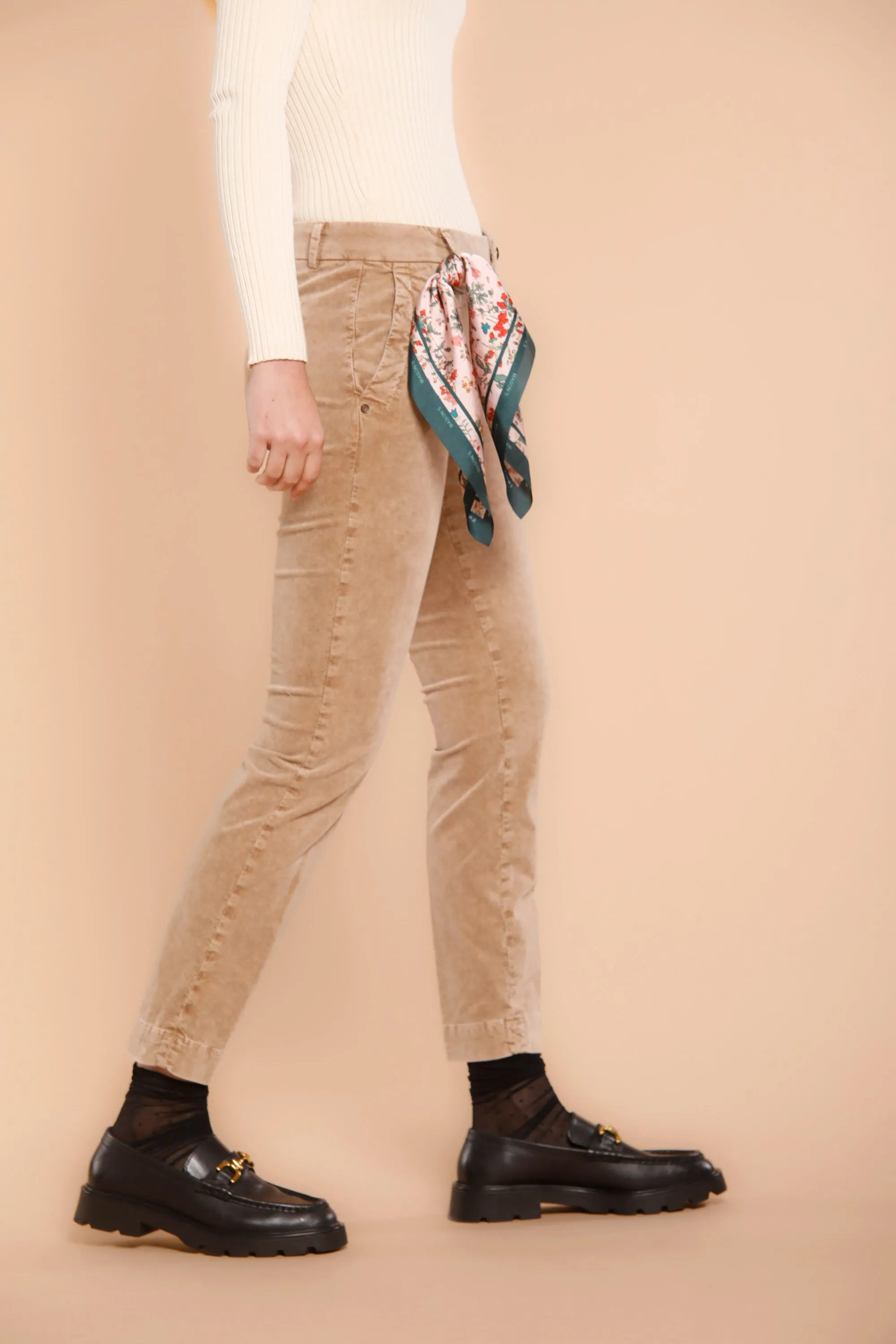 Jaqueline Archivio woman velvet milleraies chino pants curvy sold by Mason's product image thumbnail 3