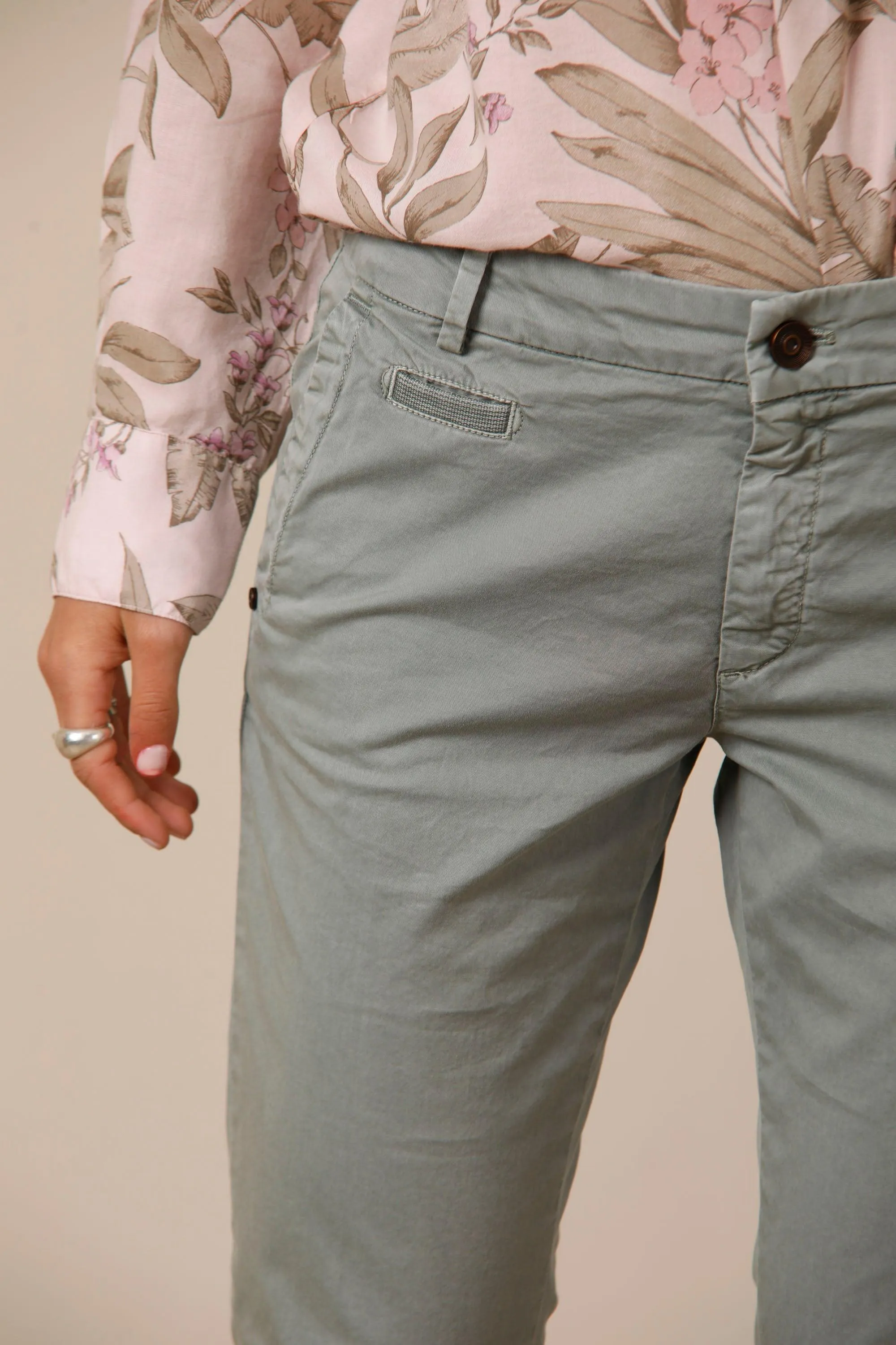 Jaqueline Archivio woman chino pants in stretch cotton icon washes curvy sold by Mason's product image thumbnail 2