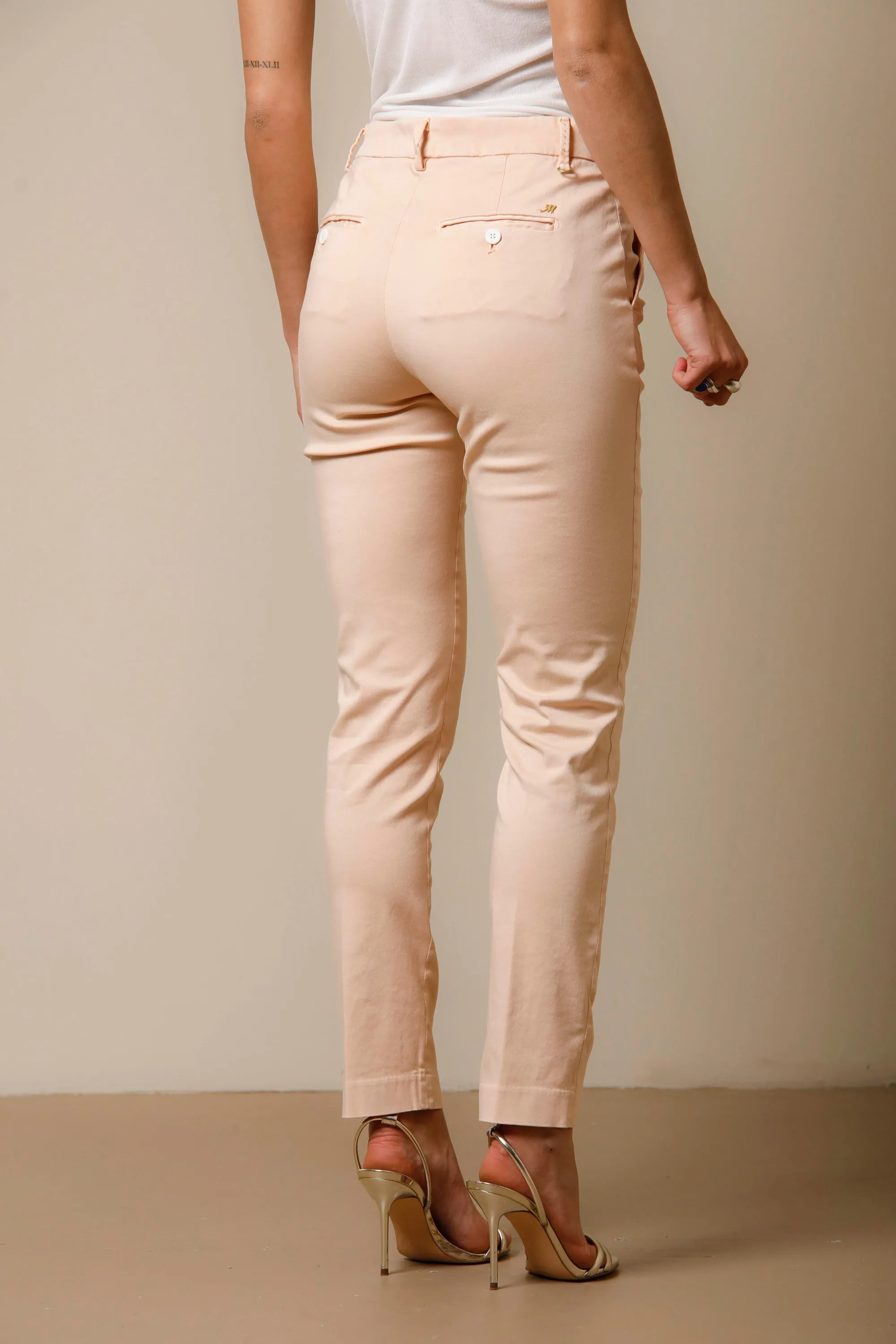 New York Slim woman chino pants in stretch satin icon washes slim sold by Mason's product image thumbnail 3