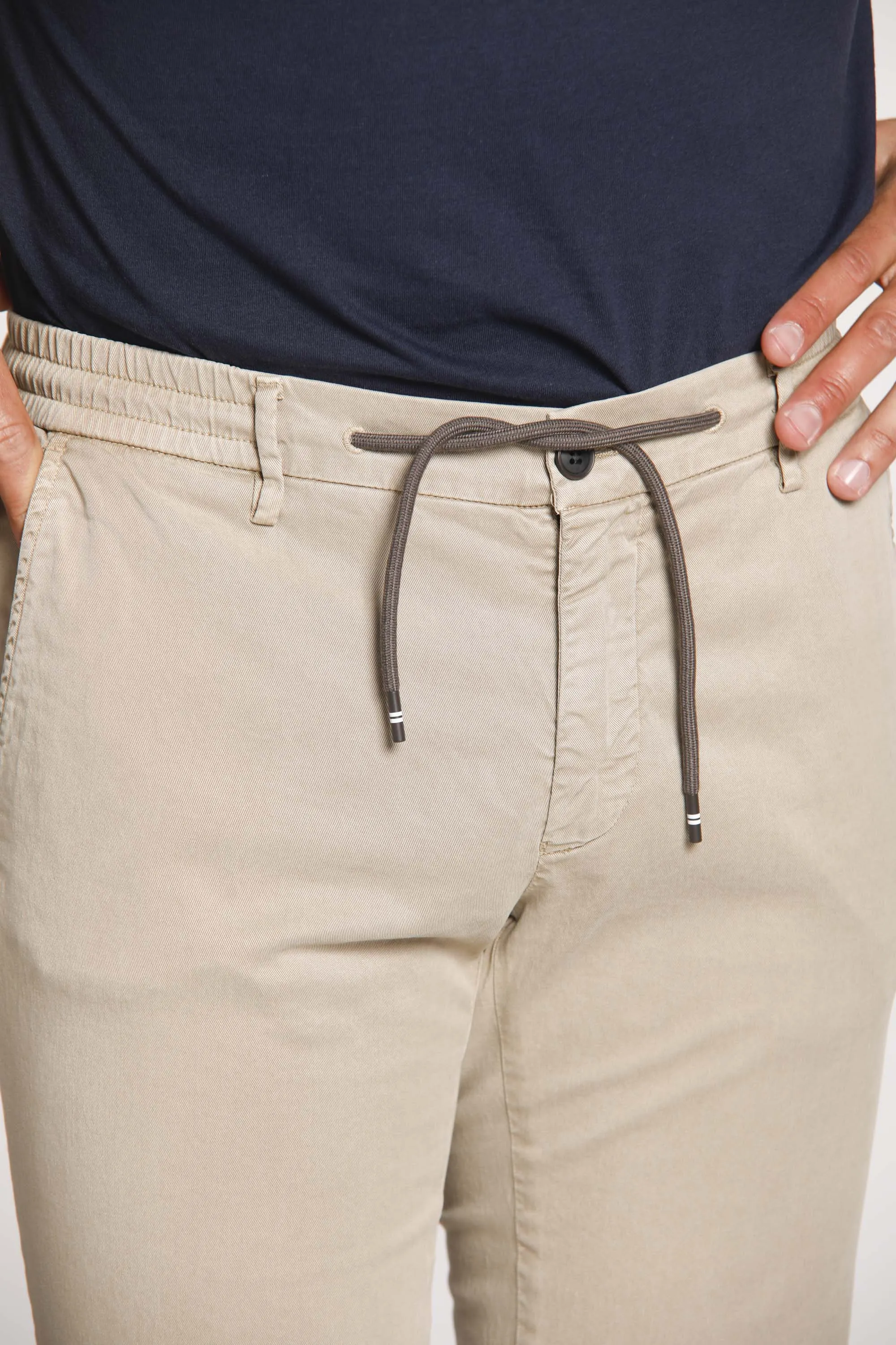 Milano Jogger man chino pants in cotton and tencel extra slim sold by Mason's product image thumbnail 2