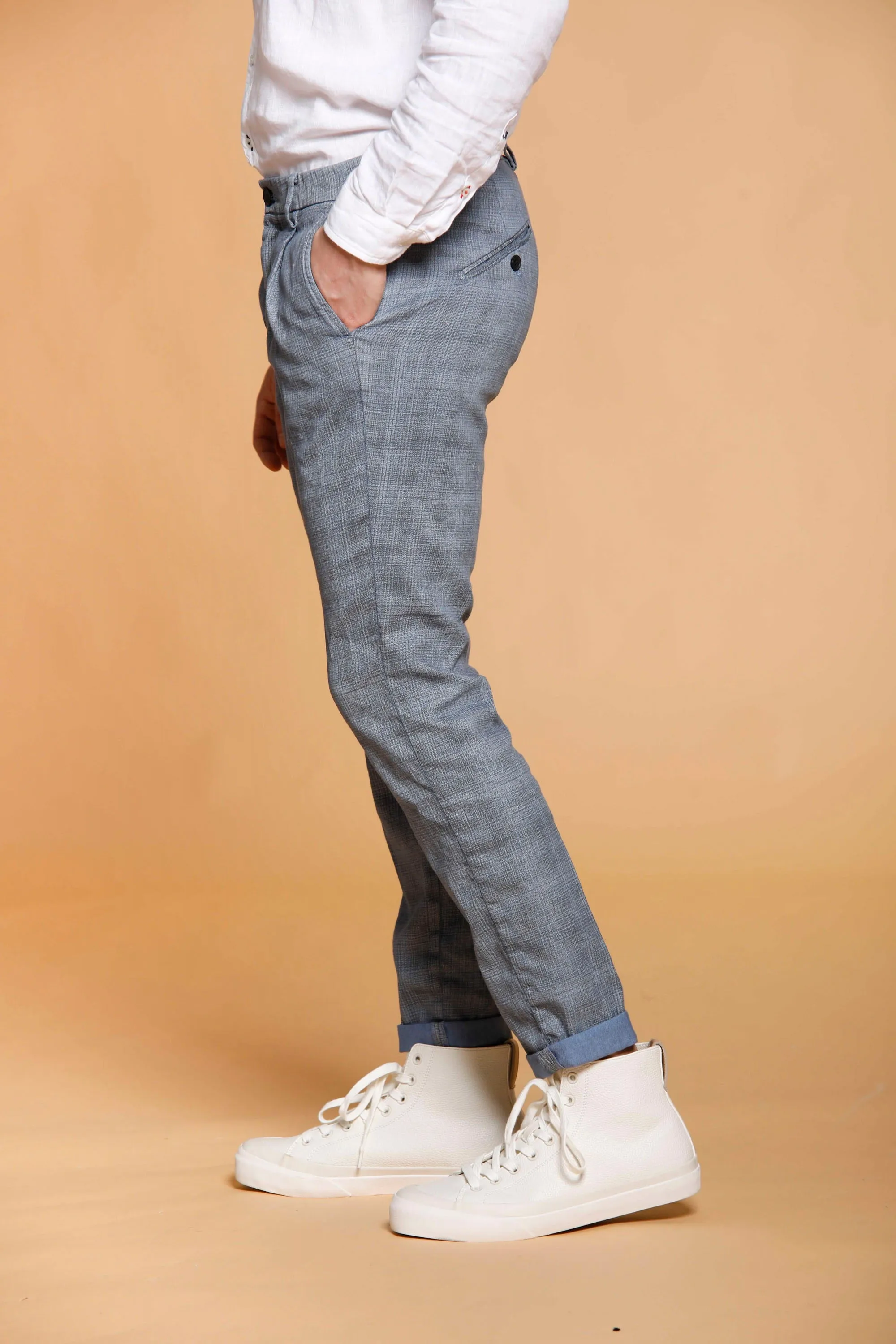 Osaka 1 Pinces man chino pants in linen with micro wales pattern carrot fit sold by Mason's product image thumbnail 3