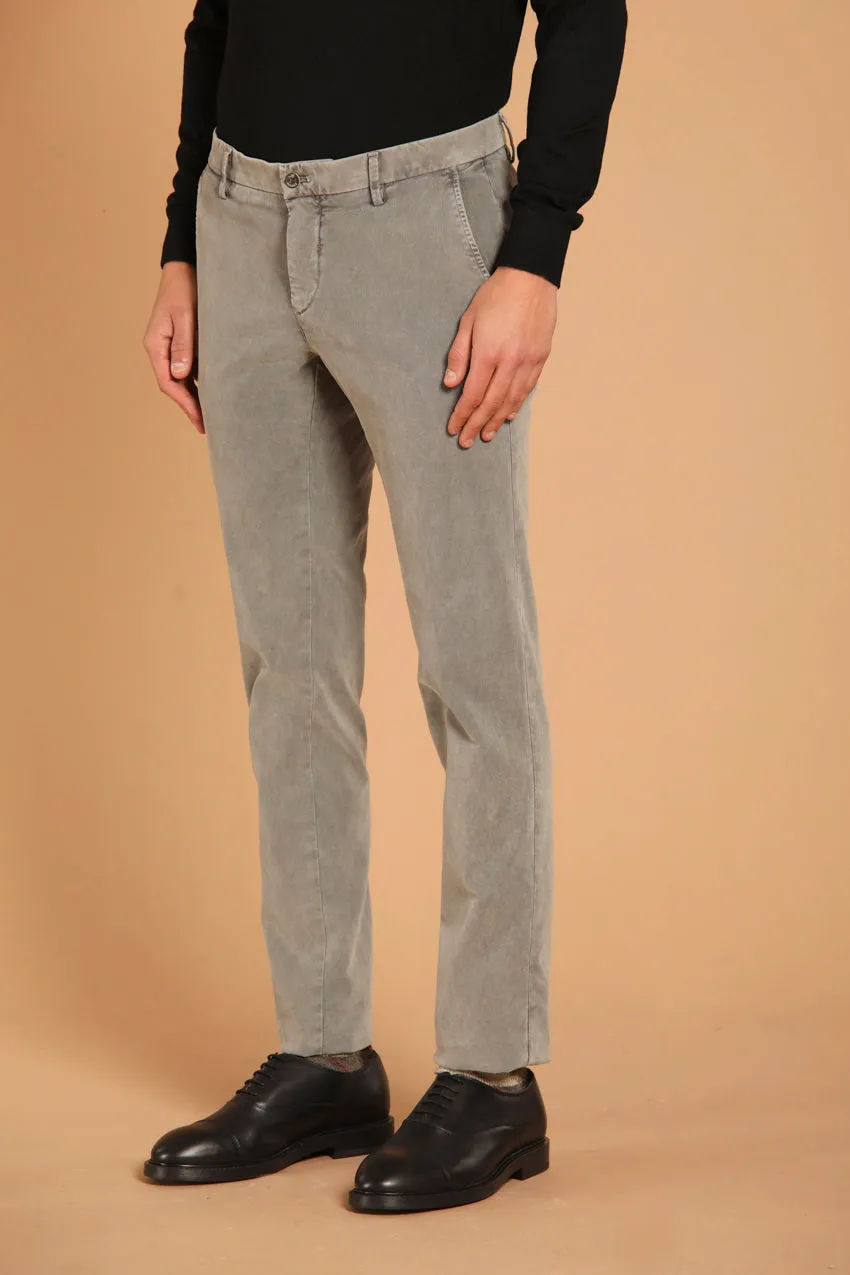 Milano Essential men's chino pants in stretch gabardine with special washing Extra Slim fit sold by Mason's product image thumbnail 3