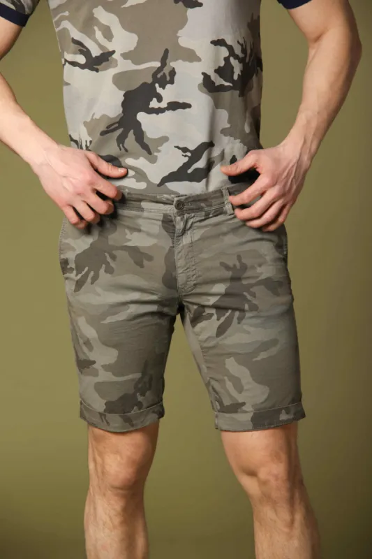Eisenhower 1  men's chino bermuda in cotton with camouflage pattern slim sold by Mason's