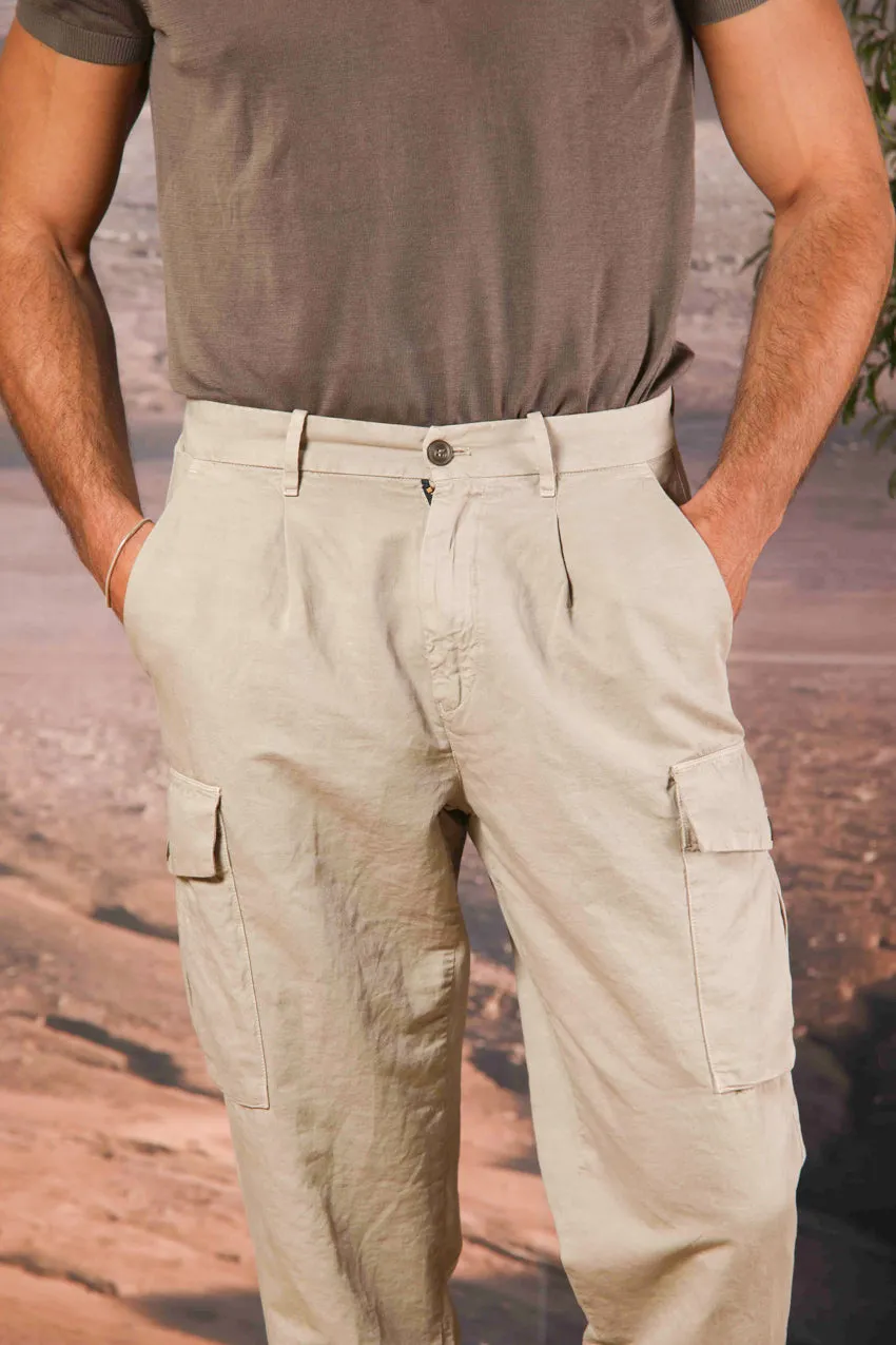 Cargo 22 men's cargo pants in broken cotton-hemp fabric with a relaxed fit sold by Mason's product image thumbnail 5