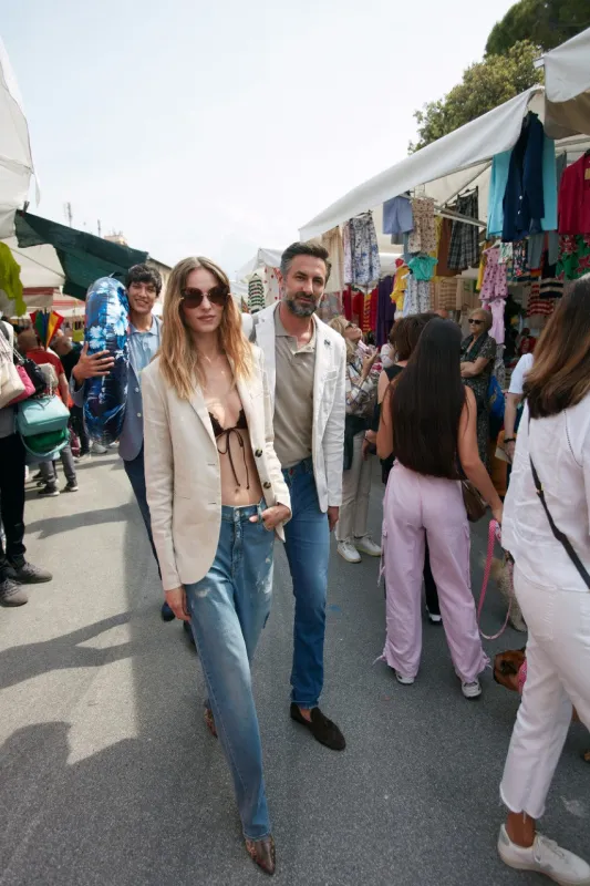 Victoria 5-pocket women's Pants in blue stretch denim straight fit sold by Mason's