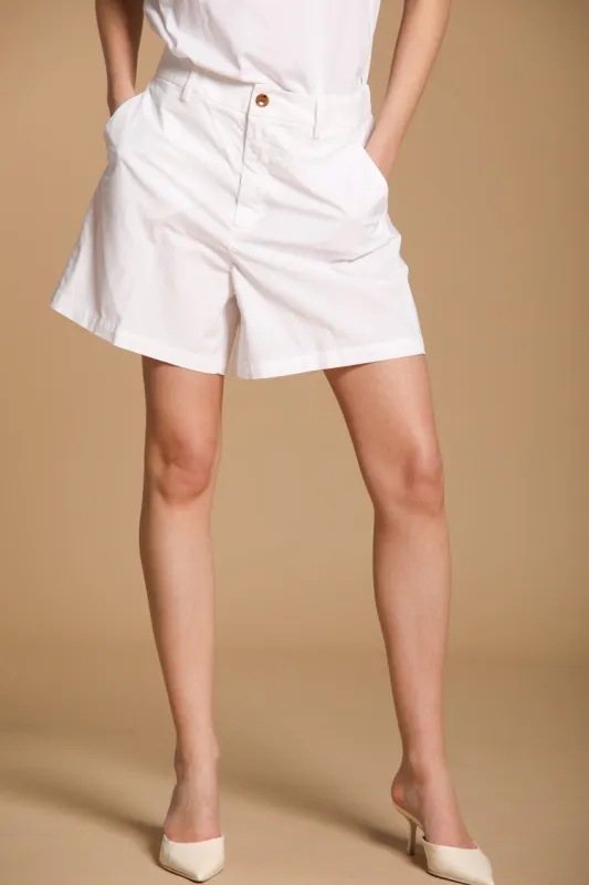 New York Cozy women's chino bermuda shorts in parachute canvas with a lyocell and cotton blend relaxed fit sold by Mason's