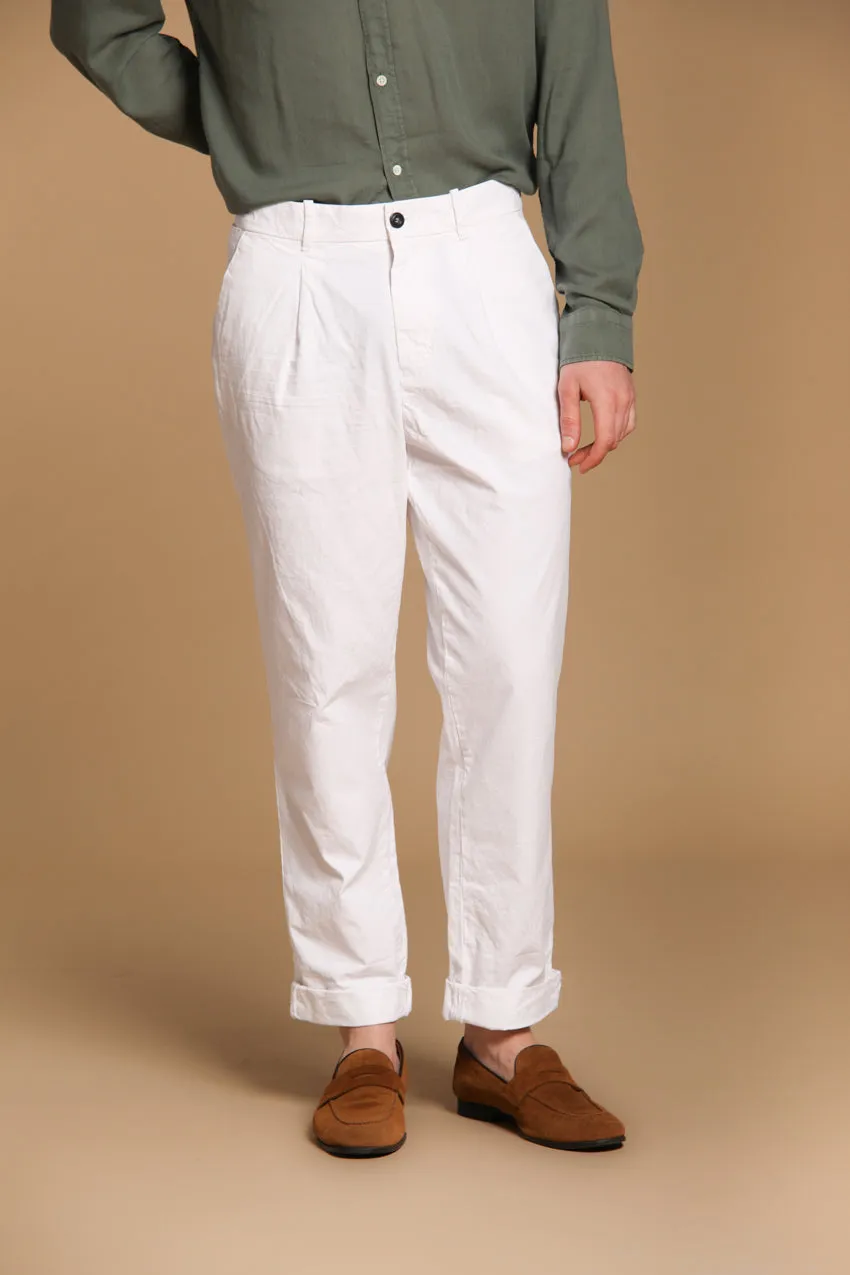 Pinces 22 men's chino pants in Oxford canvas with a relaxed fit sold by Mason's