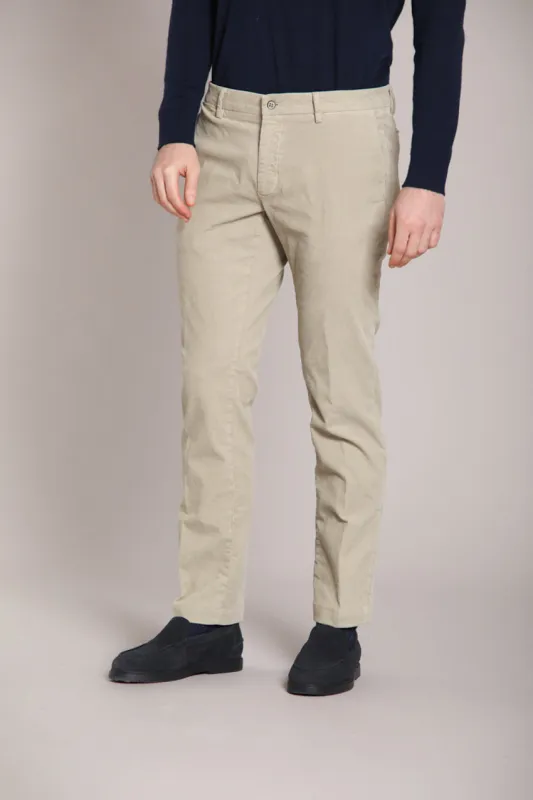 New York men's chino pants in 1000-ridge corduroy regular fit sold by Mason's