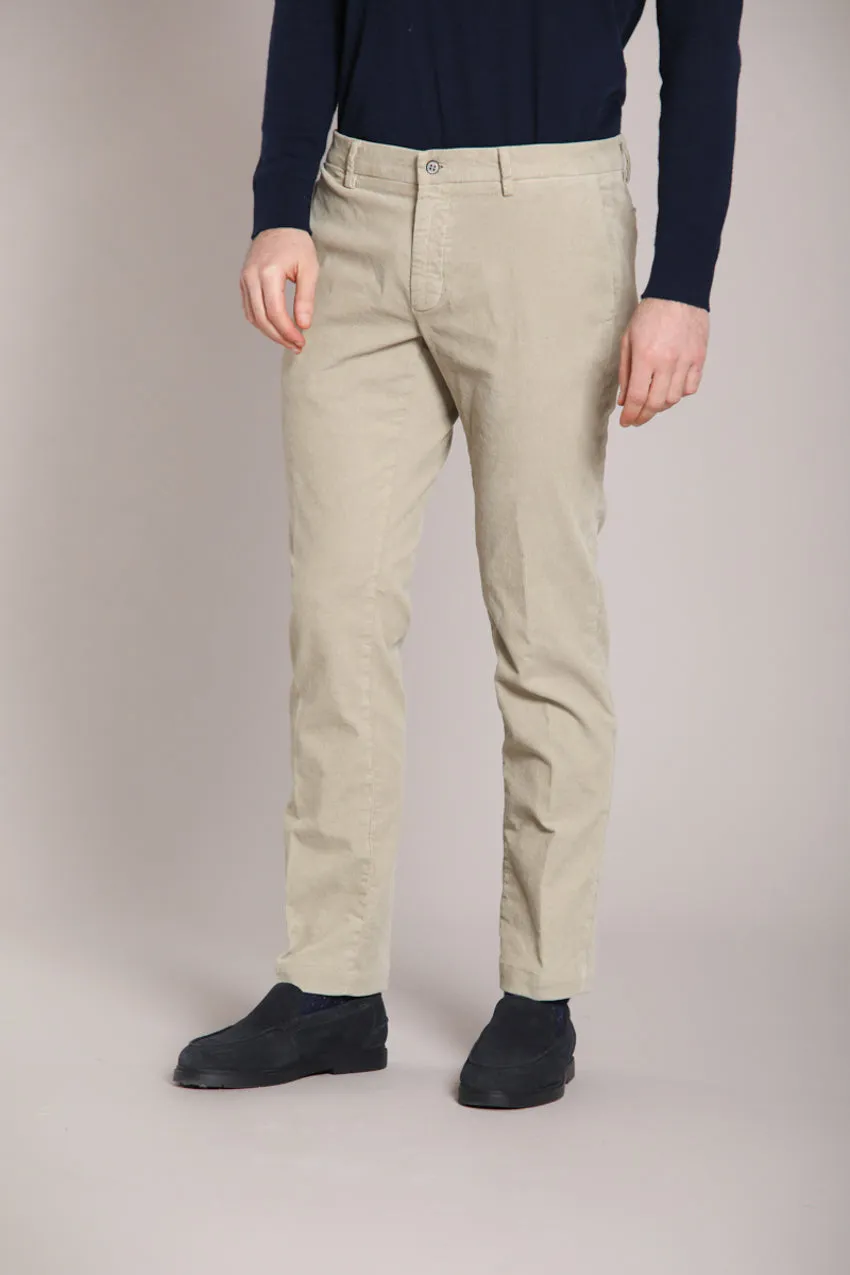 New York men's chino pants in 1000-ridge corduroy regular fit sold by Mason's