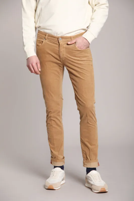 Harris men’s 5-pocket pants in 1000-wale corduroy slim fit sold by Mason's