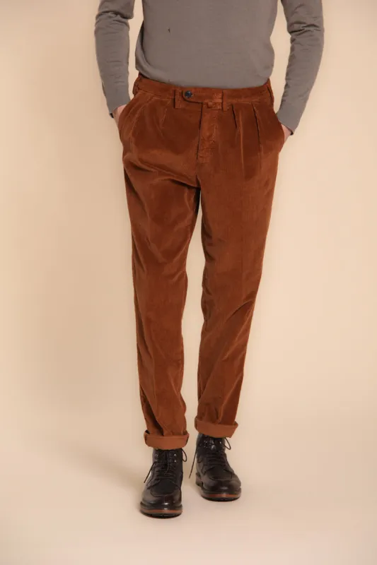 Boston 2 Pinces men’s chino trousers in 500 wale corduroy relaxed fit sold by Mason's