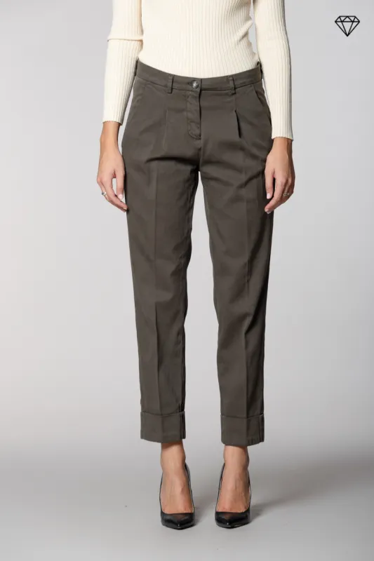 New York Carrot Pince women’s chino trousers in cotton and cashmere carrot fit ① sold by Mason's