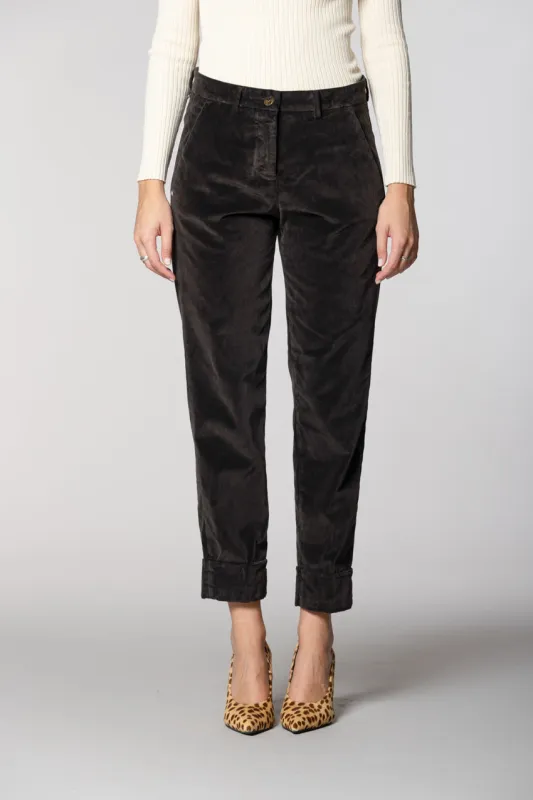 New York Carrot women’s chino pants in velvet carrot fit sold by Mason's