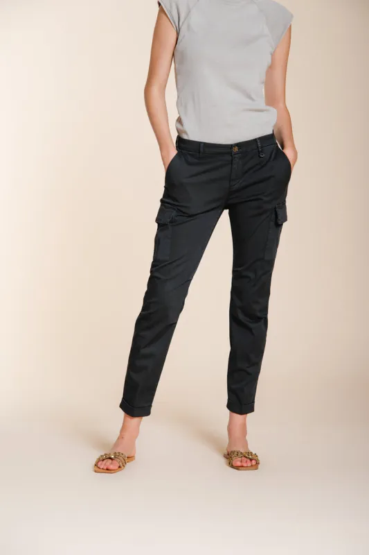 Chile City women's cargo pants in stretch gabardine slim fit made by Mason's