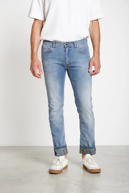 Harris men's 5-pocket pants in light wash denim Hawaii print slim fit sold by Mason's