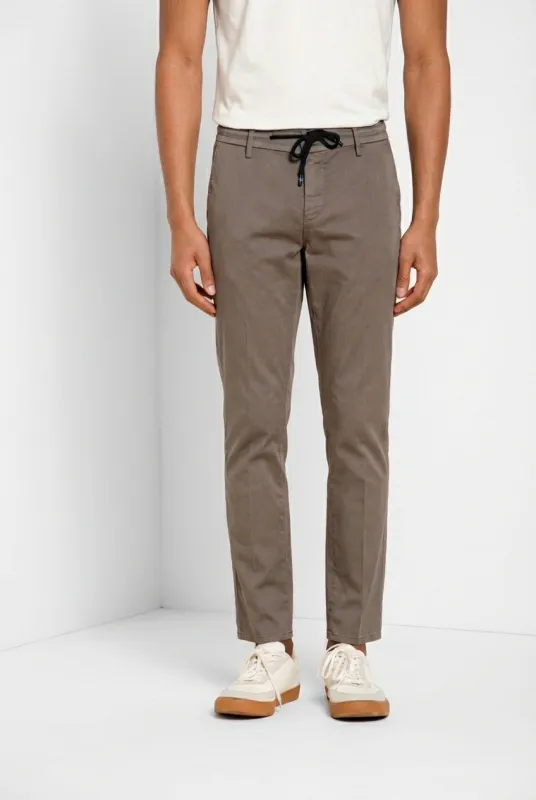 Milano Jogger Travel men's chino pants in technical travel stretch satin extra slim fit made by Mason's