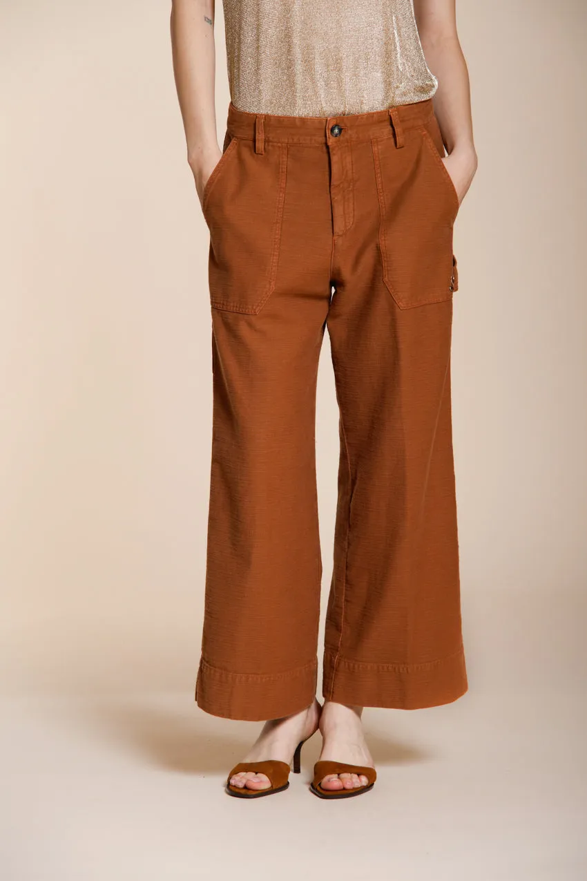 Dallas Wide women's cargo pants in slub cotton straight fit sold by Mason's